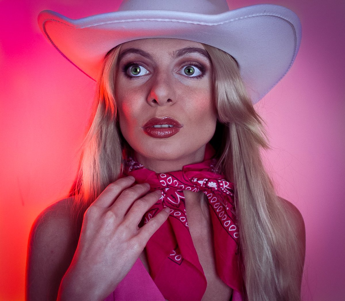 When Ken's roots start to show under his bleach blonde hairdo 😳

<a href="/Barbie/">Barbie</a> #MargotRobbie #BarbieTheMovie #barbiecosplay