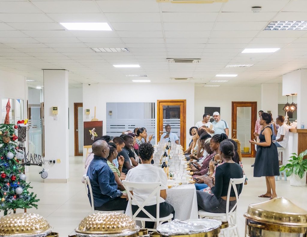 SNDBX_space's tweet photo. Last week we co-hosted a dinner party with our members @niajiriplatform to give thanks and wish our partners & colleagues a restful and festive break. On behalf of the SNDBX team, we send our love and well wishes this holiday season & a wonderful new year in 2023! #StartGrowScale https://t.co/7N3hueePuN