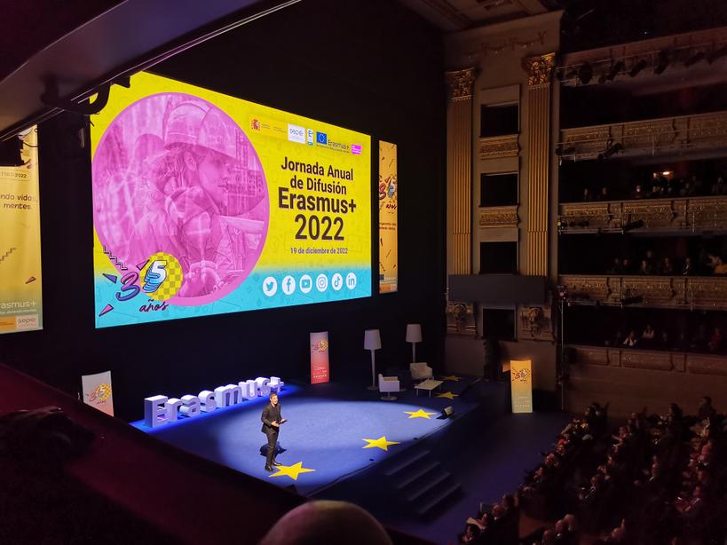 Jornada Anual #ErasmusPlus 2022
<a href="/GVA_Cefire/">Formació, Innovació i Recursos per al Professorat</a> <a href="/GVAeducacio/">GVA Educació</a> <a href="/sepiegob/">SEPIE</a> #ConsorcioNESTT #ConsorcioMINDS