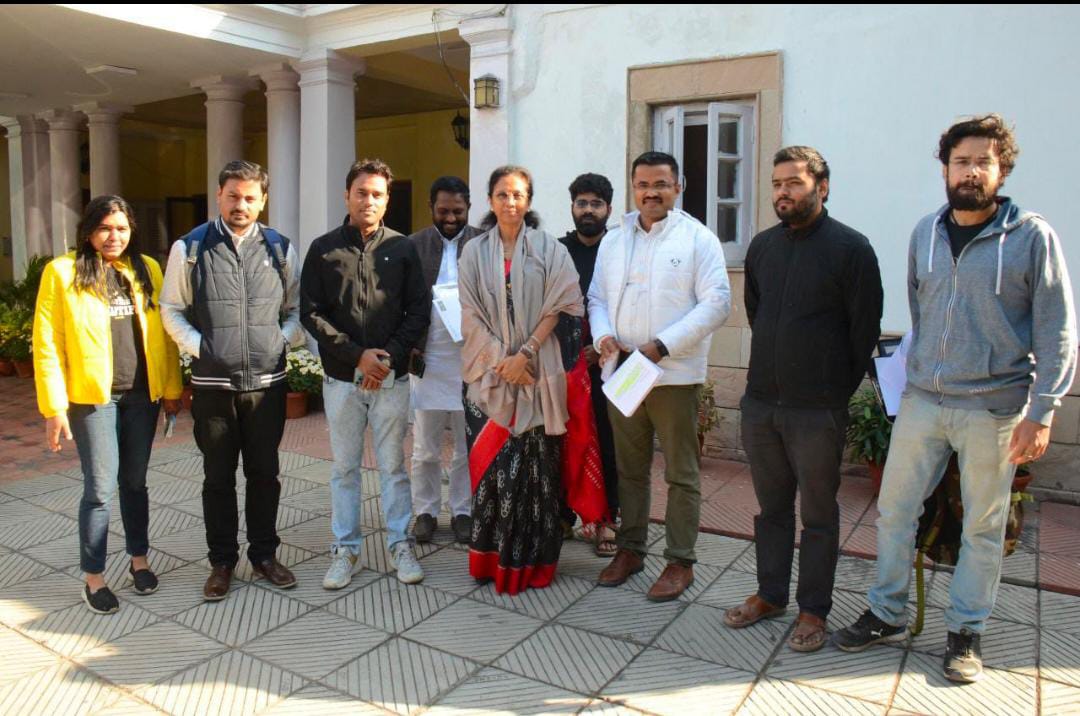 Bhagyash19's tweet image. Mahasatyagraha 4 Covid Relief 

#UPSCExtraAttempt2023
#ExtraAttemptForAll 

@PMOIndia @narendramodi @AmitShah @RahulGandhi @DoptSecretary  @PIBHomeAffairs @RSSorg @DoPTGoI @DrJitendraSingh @rajnathsingh