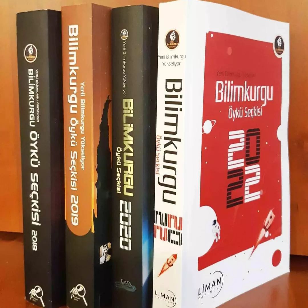 Animaeris Evreni #fantastik ve #bilimkurgu olmak üzere iki alt evrene sahip. Bildiğiniz üzere bu evrenler bazen ayrılıyor, bazen iç içe geçiyor. Bazen ise yolu bambaşka oluşumlarla kesişiyor. 
@yerlibilimkurguyukseliyor ekibi, o oluşumların başlıcası.