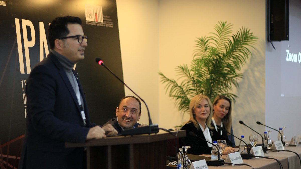 Fakulteti i Arkitekturës ka organizuar Konferencën e Parë Ndërkombëtare për Arkitekturë dhe Urbanizëm, me titull "Identiteti arkitekturor i qytetit".

Për më shumë:
🔗 uni-pr.edu/page.aspx?id=1…