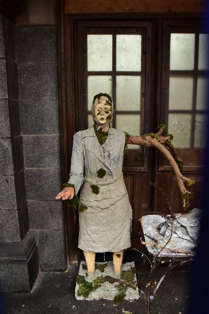 Thank you to all those who braved the elements yesterday to gather as friends of the Iveagh Markets. There was music memories poetry and songs. See you all in 2023.