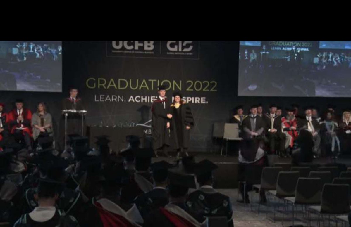 Last week I graduated from @UCFB. 3 years full of experiences and opportunities to develop, shared with some great people.

Looking forward to the next chapter📚⚽️