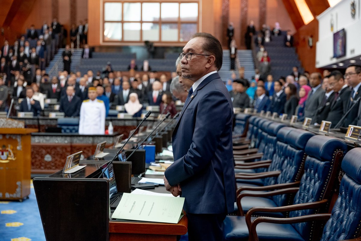 ahmadmaslan's tweet photo. Usul undi percaya kpd #PerdanaMenteri, setelah dibahas 13 MP wakili Kjaan &amp; Pembangkang, usul dilulus dgn lebih suara bersetuju. 

Tiada undian kerana pembangkang tahu mereka akan kalah spt undi Speaker 147, undi Timb Speaker 148 &amp; 146 sokongan. Maka kestabilan Kjaan amat jelas❗️ https://t.co/JtFH1eJLSi