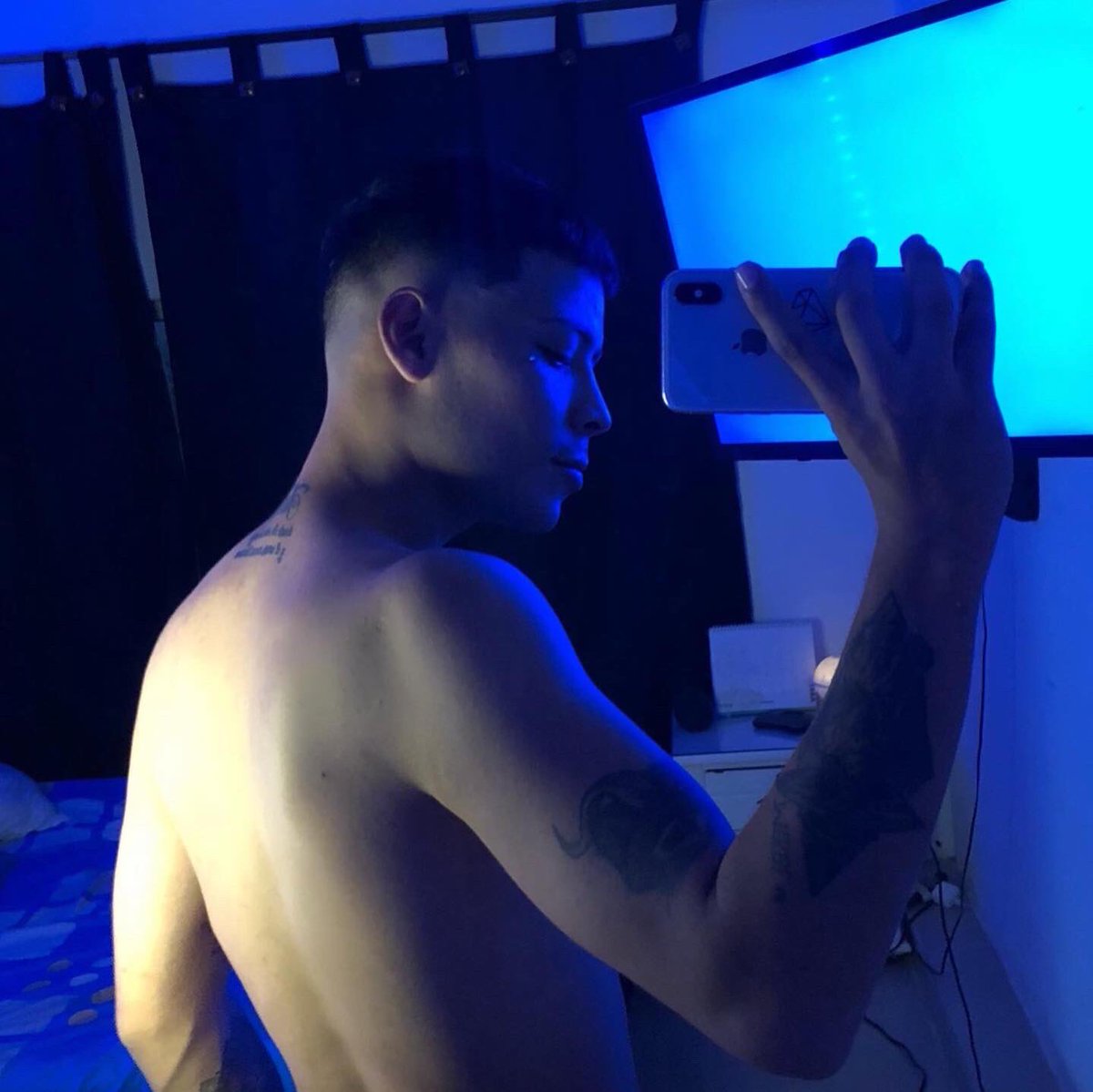 juancrayo_01's tweet photo. you want to see my private content write a message to DM 📱🥛🔥
Quieres ver mi contenido privado escribe un mensaje  🎥 
.
.
#reels #viral #gay #latino #follow #latinboy #latinboys #contentcreator #content #foryou #big #baby #suggardaddy #medellin #video #onlyfans #loverfans #sex https://t.co/eb4KXZIvuL