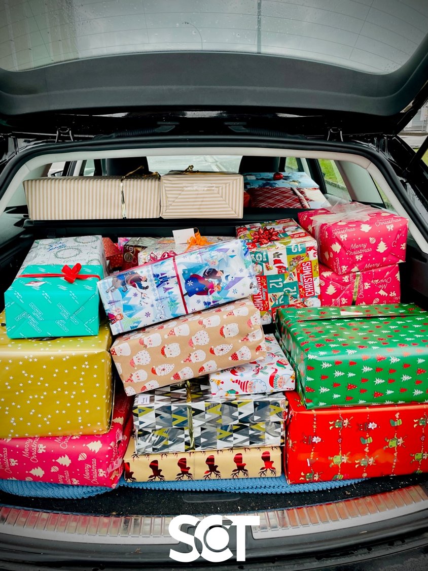 Merci aux salariés qui se sont fédérés autour d’une belle action en faisant don de 45 cadeaux donnés à la #croixrouge pour un #noelsolidaire