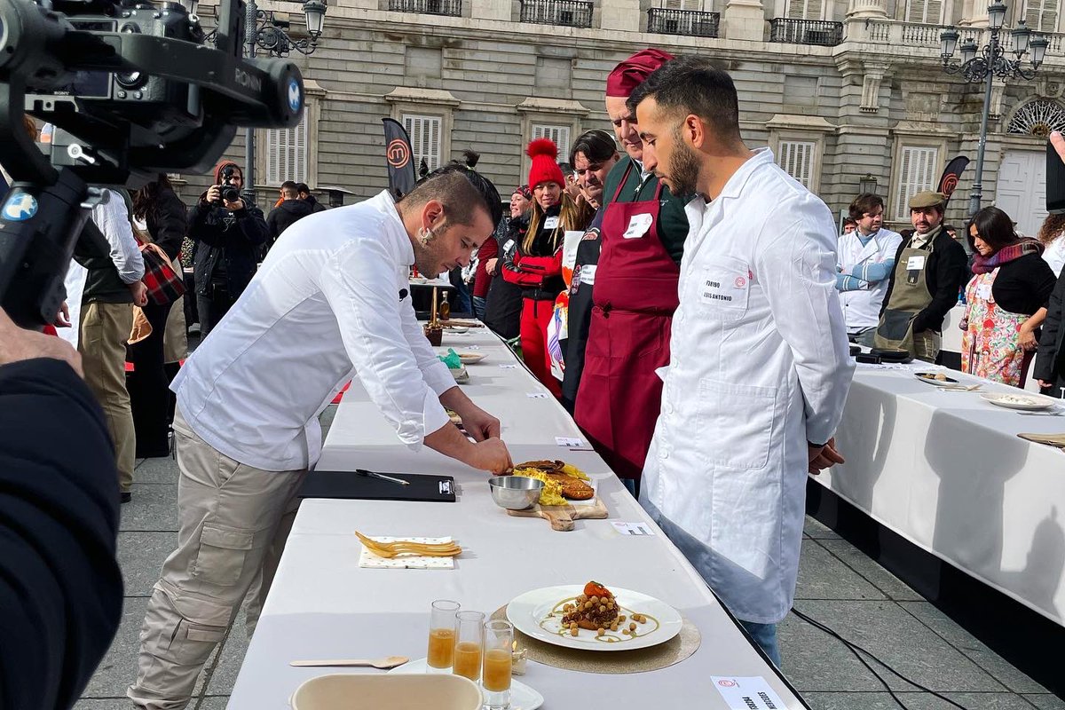 MasterChef tweet media