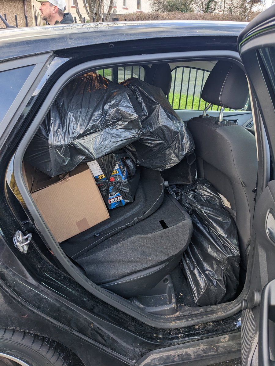 fastforwardorg's tweet photo. A huge thank you to @salvationarmy at Granton for this donation of toys and food parcels. Just need to deliver them now!

#askdad https://t.co/cWQEwMYH7n