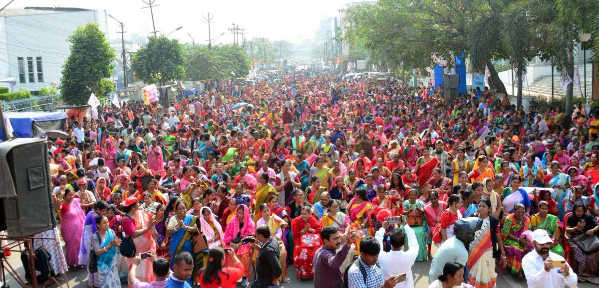 cpimspeak's tweet photo. A big public meeting and rally was organised by AIDWA in Agartala. Polit Bureau Members Comrades Manik Sarkar, Brinda Karat and Central Committee Member Comrade Rama Das addressed the gathering. https://t.co/sRoxtweB0S