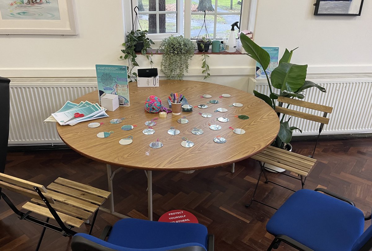Uma_TraineeCP's tweet photo. Staff Support’s #WinterofWellbeing is in the Green Room at Bethlem Hospital! This sanctuary away from the working day is filled with goodies, smiley faces, refreshments and calming energy ❤️☕️🪷✨🎁  Pop by when you have a chance…#SLaMStaffSupport https://t.co/qb7lnJd79G