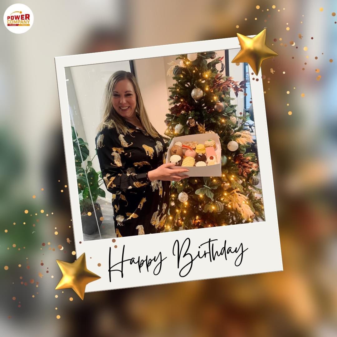 PowerCompany_'s tweet photo. Happy Birthday, Boss! ✨🥂🎈🎂
👸 @danielle_vdp 

#PowerCompany #Verjaardag #Taart #Gefeliciteerd https://t.co/pKHlg8zIfl