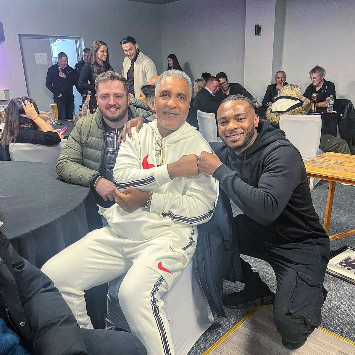 UdofiaLinus's tweet image. Boxing royalty 🤴🏾 

#michaelwatson #ladfromluton #boxinglegends #boxing #mbe