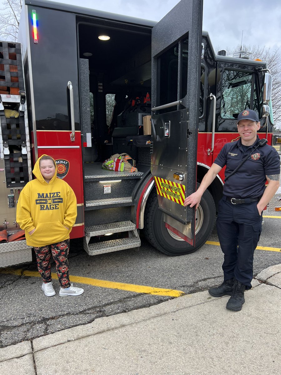 MrsDeneau's tweet photo. The Madison Heights Fire Department came to visit during our Polar Plunge today. We are so grateful! #wearelamphere https://t.co/Z4iwRdDygp