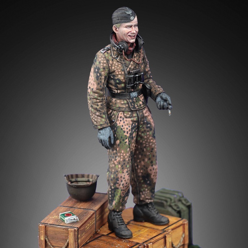 HobbyZERO1's tweet photo. Royal Model has updated its catalog with a new 1/35 scale figure as well as several figure accessory sets in 1/48 and 1/16 scales.
https://t.co/4eHxjZU2v4
#royalmodel #figure #germanfigure #scalemodels https://t.co/7iVVwNDRol