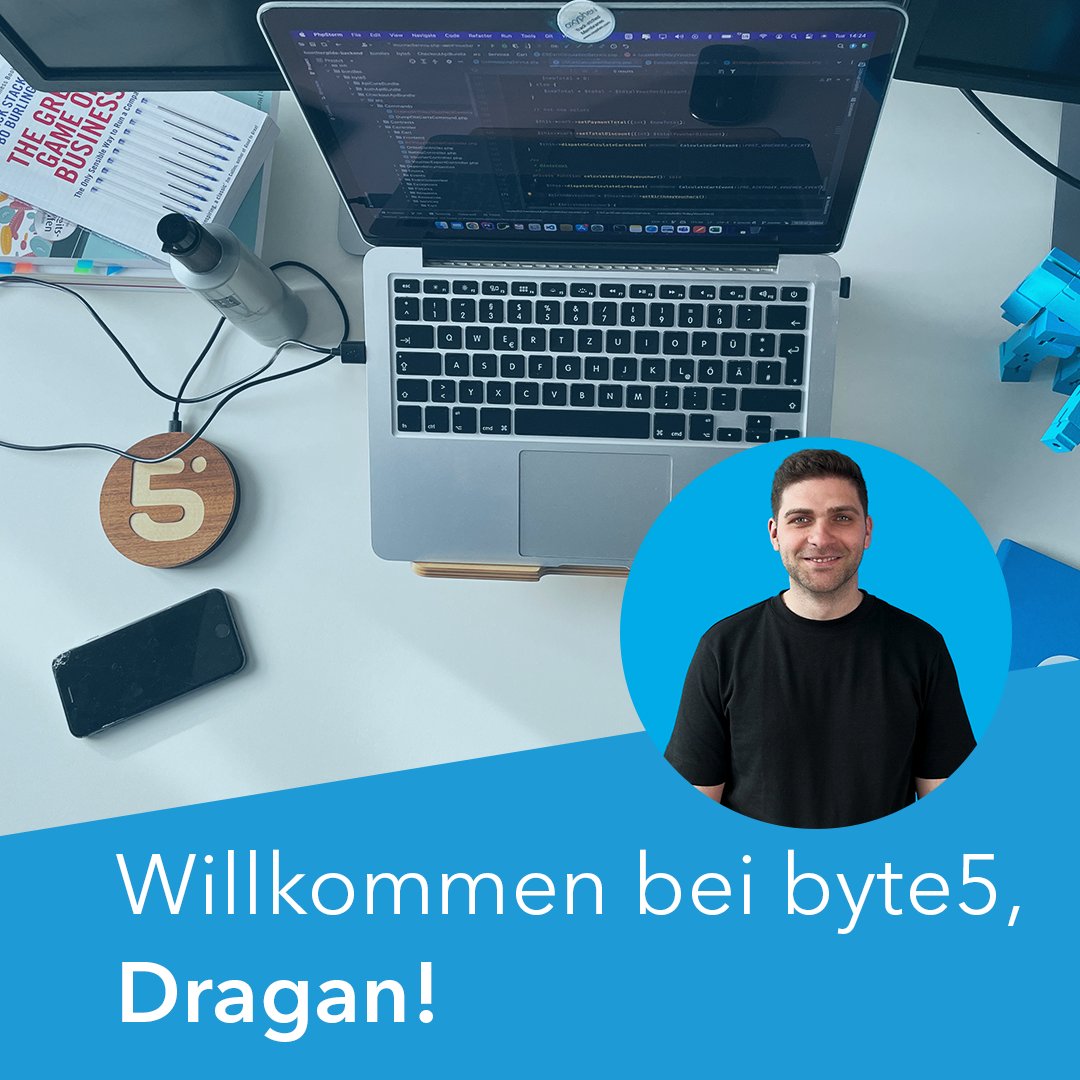 byte5's tweet photo. Heute heißt es: Srdačno dobrodošao Dragane! 👋🏻Denn in unserem neusten Steckbrief stellt sich #PHP-Dev Dragan vor. Der gebürtige Serbe, Laravel-Enthusiast &amp; Zigarren-Liebhaber verstärkt seit April 2022 das Team. 💙https://t.co/401PIj7lmC
#willkommenbeibyte5 #byte5team https://t.co/WkAGKX2eCs