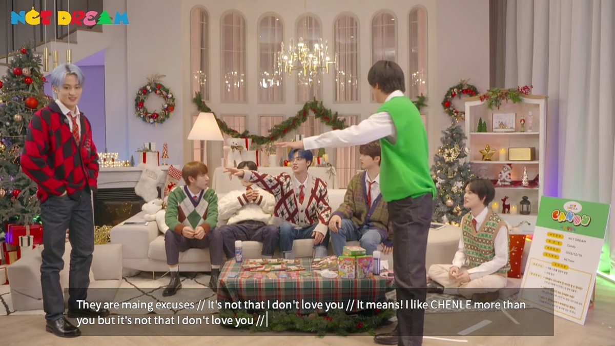 haechanprints's tweet photo. mark and haechan pls why do they keep standing 😭😆 https://t.co/CjHmialps0