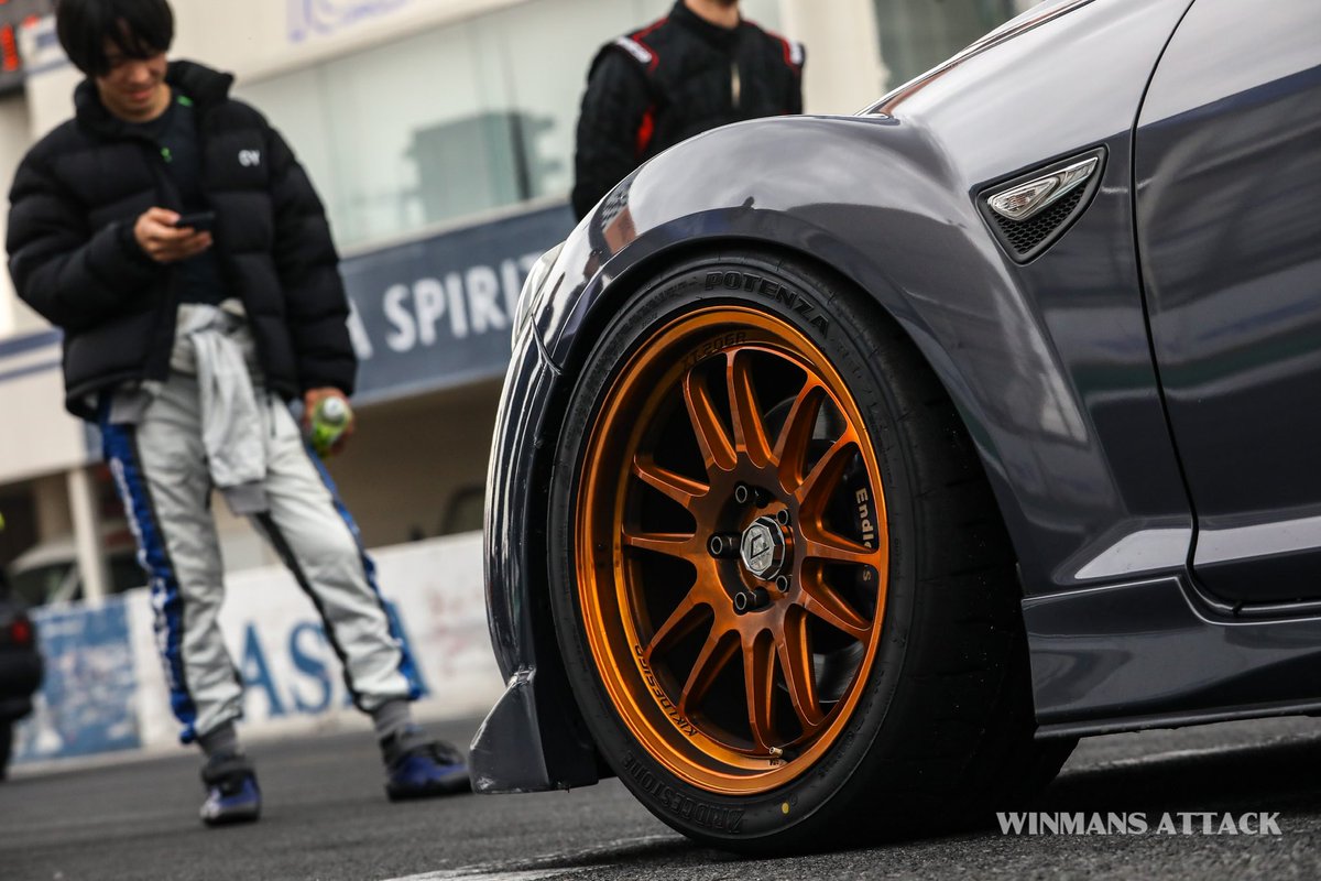 CosmisJPN's tweet photo. XT-206RF ハイパーゴールド
#cosmisracing #コスミスレーシング
#xt206rf #rx8 #se3p https://t.co/jzYq6Bzk2D