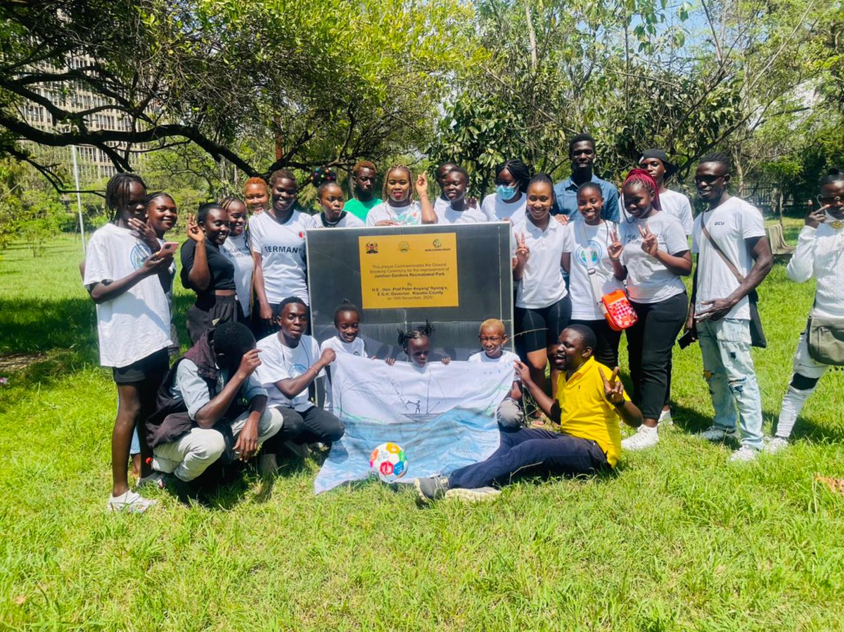 The Task Force team had a tree planting session at Victoria Park with Kisumu Environmental Champions.
#Towards15bntrees
#Mapemandiobest 
#legacyprojects