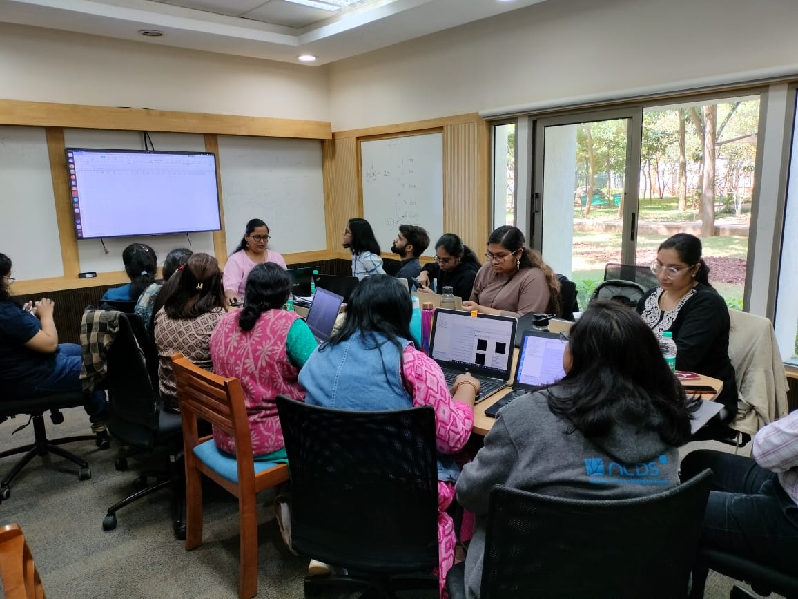 CCAMP_India's tweet photo. CCAMP successfully concluded its 3-day Hands on course on Basic Image Analysis, 14th-16th Dec Participants got hands-on training in #denoising #colocalization, #batchprocessing #imagefiltering #segmentation and more 

Keep a lookout we have more courses designed in this series https://t.co/znYWmw7YpE