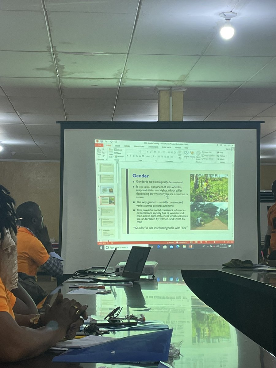 jsvanelind's tweet photo. Currently at a workshop at the Liberia Ministry of Defense where the M&E officer from Ministry of Internal Affairs is doing an excellent presentation on how gender is a social construct. Great start to the week! #GenderPeaceSecurity https://t.co/4ZHIr8Vpa4