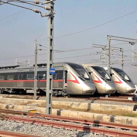 GunjanxD's tweet photo. Seems like Delhi–Meerut Regional Rapid Transit System Is Following The Timeline!
➡️After Delhi Metro, #RRST is coming to bless Delhi NCR
➡️Some sections of RRTS are expected to be operational by March, 2023.
➡️The RRTS the project will cost around ₹30,274 crore. https://t.co/lZrfGU4vrr