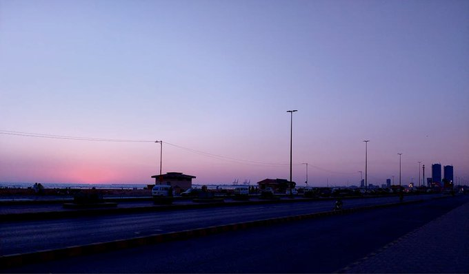 CryptoSilver6's tweet photo. Sunset 3 just sold for 0.10 S◎L ($1.23) via buy now. #ExchangeArt #DigitalArt #Solana #Artwork https://t.co/PyhLSFwUbZ