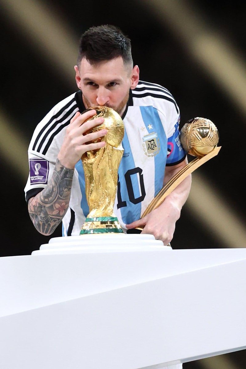 KhongLy's tweet photo. #leomessi #WorldCupFinal #worldcupchampion #FutureGOAT https://t.co/SYA9AvpVkk
