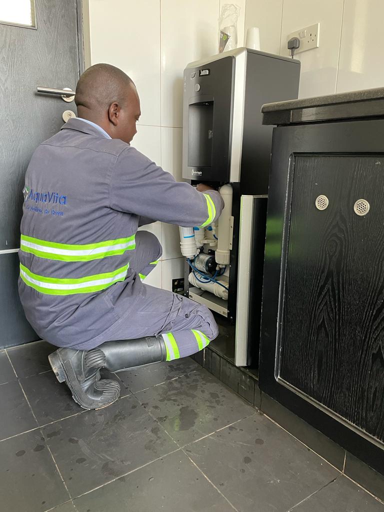 AquavitaLimited's tweet photo. Performing regular maintenance at  @TataMotors  Uganda.
At Aquavita, We make regular visits to clients to sanitize the dispensers and replace filters to ensure trouble-free operation and the highest quality water. 

#EmployeeWellness #GoBottleless https://t.co/7KjLC2RWcS