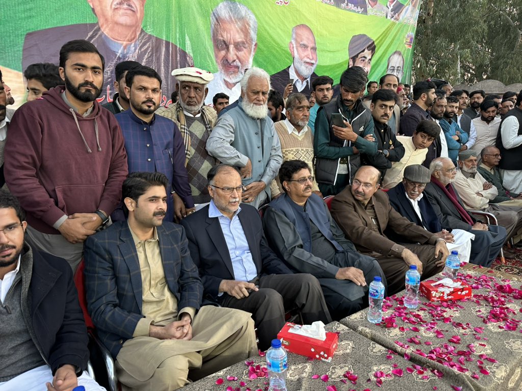 betterpakistan's tweet photo. مسلم لیگ ن کا ضلع تلہ گنگ میں ورکرز کنونشن https://t.co/9R08WfruG8
