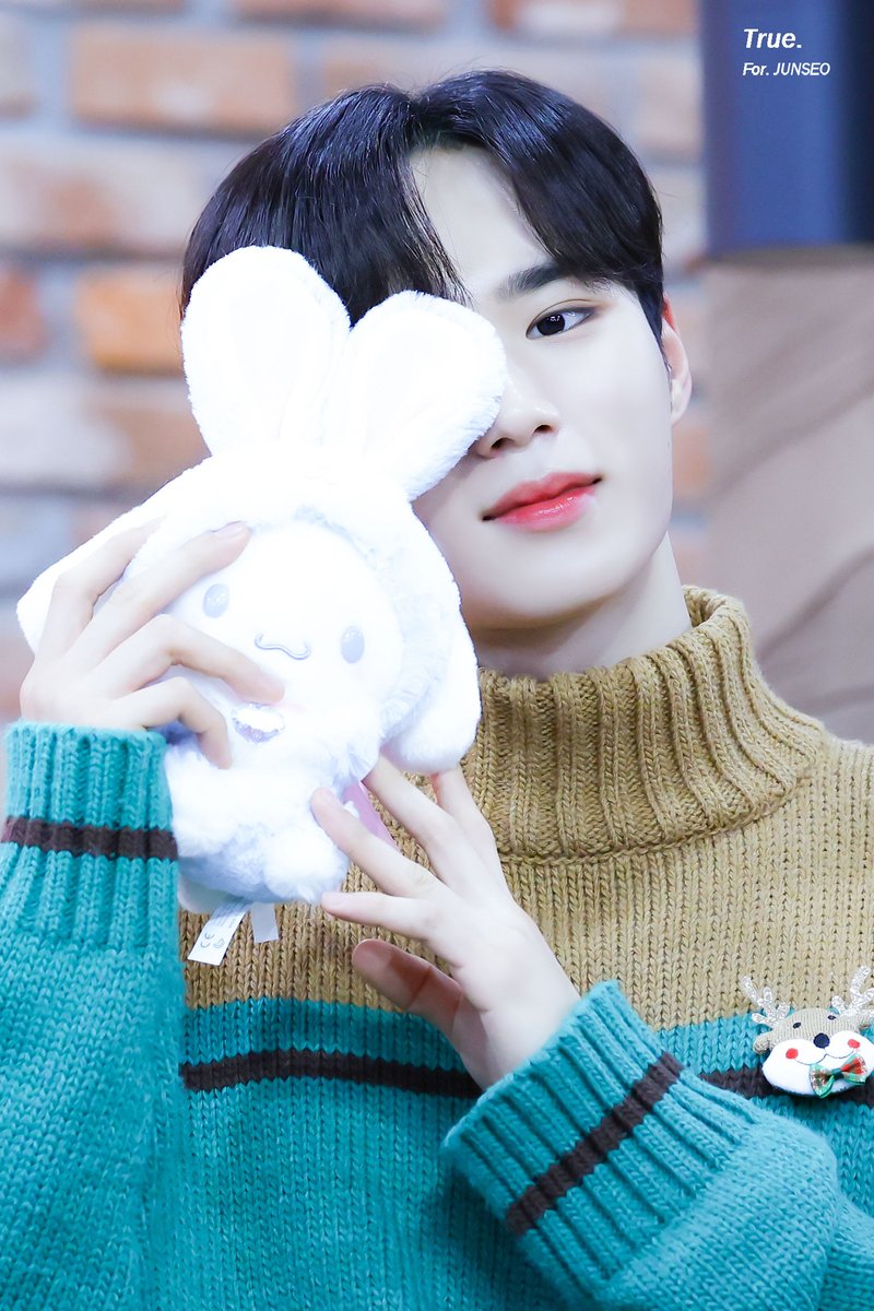 TrueJunseo's tweet photo. 221218

#위아이 #WEi 
#김준서 #KIMJUNSEO https://t.co/CEYQoRPmTw