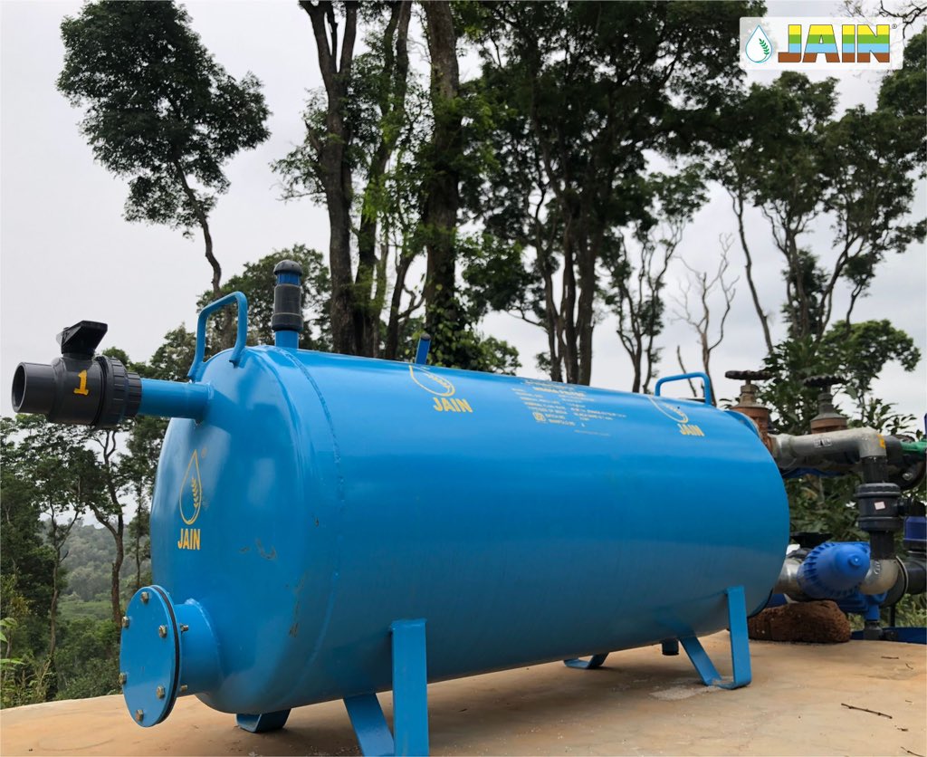 JainIrrigation's tweet photo. The Clean Master Classic! A master pe from the ultimate range of #JainMediaFilters 💯
The safeguard of your farms!
#JainFilters #Filtration #MediaFilter #AgTech #JainIrrigation #JISL https://t.co/HU5VOtsGTm