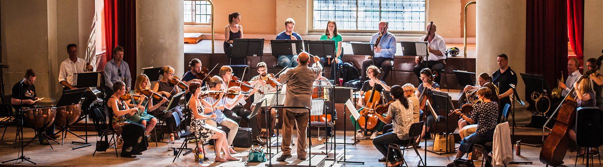 Tonight @TheHanoverBand, one of the finest period instrument orchestras in the UK, returns to @KingsPlace with their much-loved seasonal presentation of Handel’s Messiah 🎵 kingsplace.co.uk/whats-on/class…