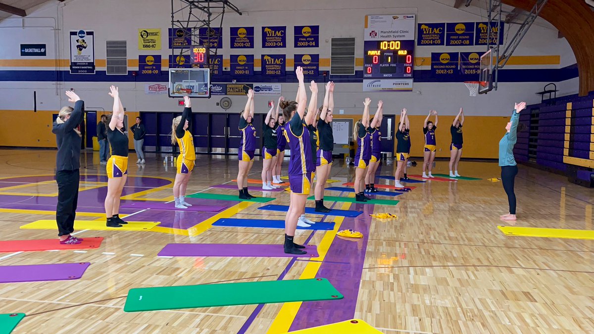 UWSPWBB's tweet photo. Feeling recharged🔋on this Finals ✏️ Monday morning…

Centered, Balanced, &amp; ready to attack the week ahead 🧘‍♀️🧘‍♀️🧘‍♀️.!.!.! 

🟣 #OffTheLeash 🟡 #Pointers 🟣 https://t.co/osr7tPNM4q