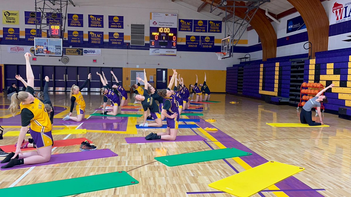 UWSPWBB's tweet photo. Feeling recharged🔋on this Finals ✏️ Monday morning…

Centered, Balanced, &amp; ready to attack the week ahead 🧘‍♀️🧘‍♀️🧘‍♀️.!.!.! 

🟣 #OffTheLeash 🟡 #Pointers 🟣 https://t.co/osr7tPNM4q