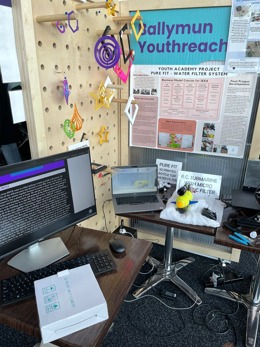 Tis the season, like every season to try cut down on unnecessary waste. Here's a couple of pics from some projects. The clocks are made of about 60 caps so keep collecting. If interested in these contact us: info@preciousplasticdublin.org #consiouschristmas #fewerbettergifts #eco