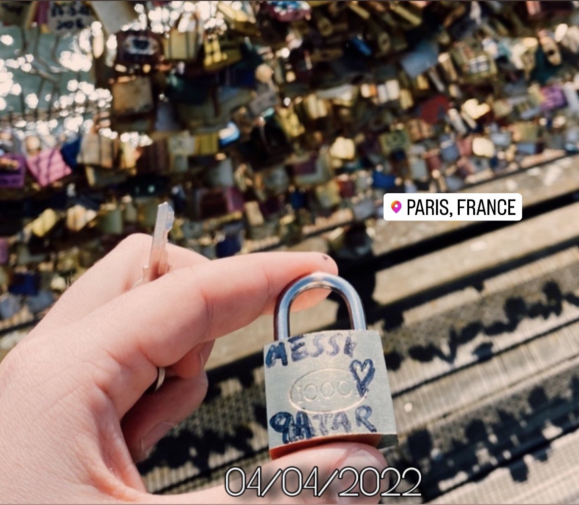 lucasbin1's tweet photo. Ahora ya puedo subirla. 

🗓️04/04/2022 📍Paris 

El único amor que quería asegurar para toda la vida, era el de Leo con la dorada.

Y se cumplió. https://t.co/C87prnts4l