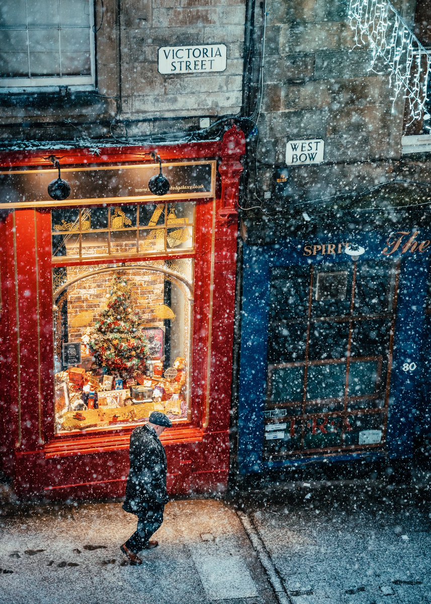 wandspja's tweet photo. One December Morning 🎄 

14/15 edition available for 0.03 ETH 
Link 👇 

Shares / support greatly appreciated 
#streetphotography #edinburgh
❄️❄️❄️❄️❄️❄️❄️❄️❄️❄️❄️❄️ https://t.co/fzto1jUgqv