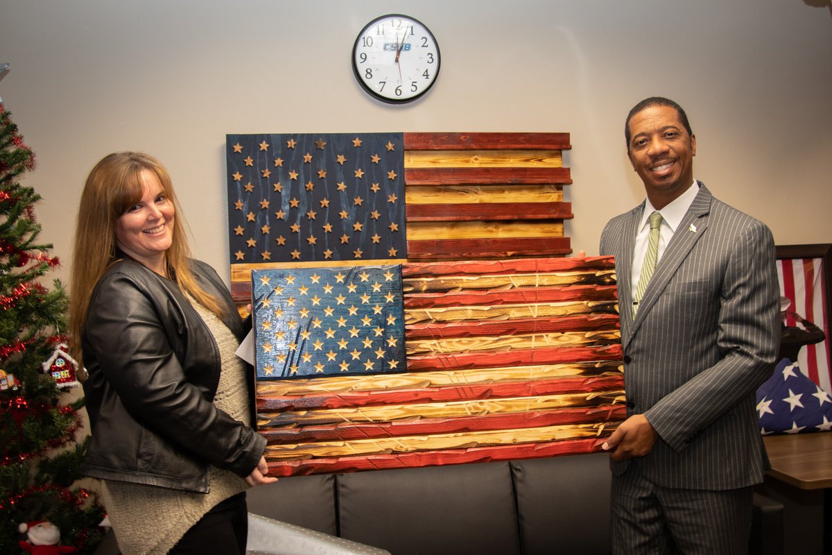 Provost Vernon Harper recently presented a gift to the #CSUB Veterans Center. In tribute to the brave individuals that have served our military, Dr. Harper offered a beautifully handmade wooden American flag. Thank you for your service! #Thankyou #Veterans #Service
