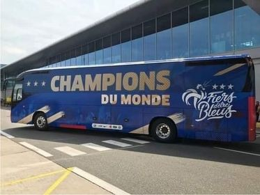 FFLose's tweet photo. Vends car d'occasion - état comme neuf très peu roulé. https://t.co/Ix0d9M6Gch