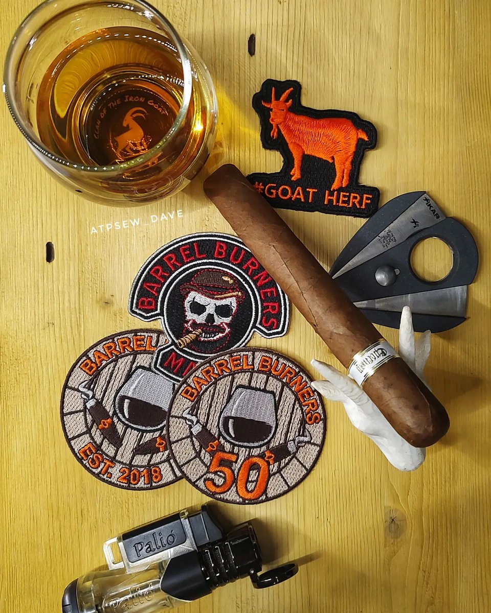 illusionecigars's tweet photo. π· by @atpsew_dave: Kicking Friday off right with an Illusione 10th.
#illusionecigars #xikar #cotig #goat_herf #barrelburners #barrelburnersfamily #barrelburnersmafia #cigarlife #cigarlifestyle #eaglerarebourbon https://t.co/O9pvHWbZXD