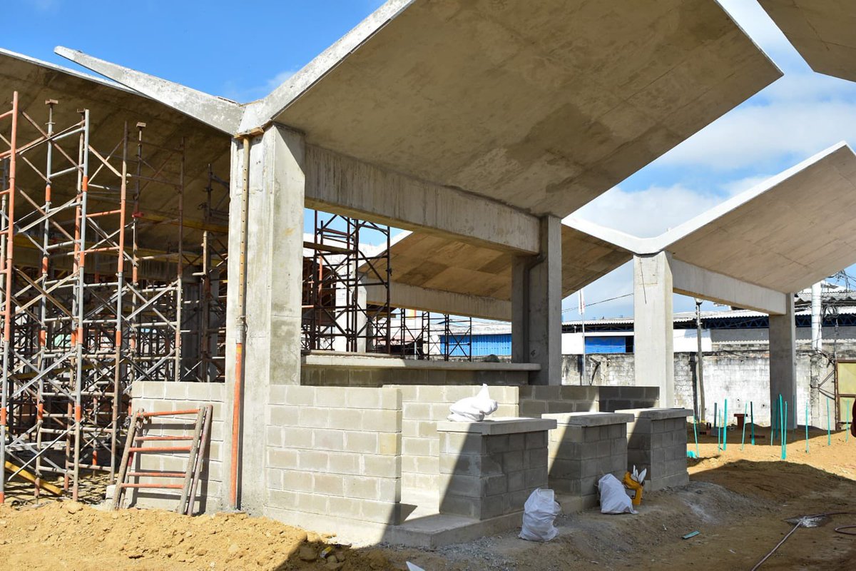 El Gran Bazar, el mercado que albergará a más de mil vendedores de Barranquillita, está cada vez más cerca de ser una realidad. Hoy acompañamos al alcalde <a href="/jaimepumarejo/">Jaime Pumarejo</a> a inspeccionar las obras del lugar que por años han soñado los comerciantes para dignificar su labor.