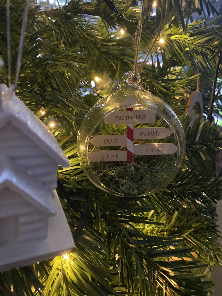 SmileHeartKiss's tweet photo. Loving the pics and feedback. Looking forward to seeing these in the etsy store next year! #Christmasdecor #baubles https://t.co/rOqkDgMZV5