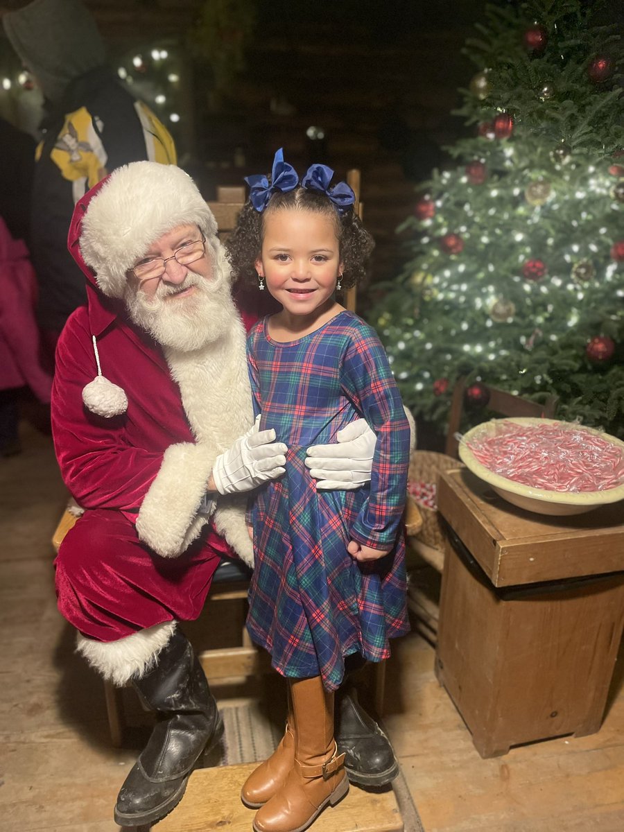 VsSullivan's tweet image. 6 days till Christmas ❤️