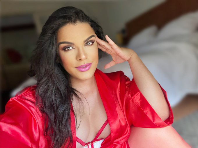 Raleigh ❤️ it&rsquo;s Christmas 🎄 time ❤️ https://t.co/Do2J4gnvw0