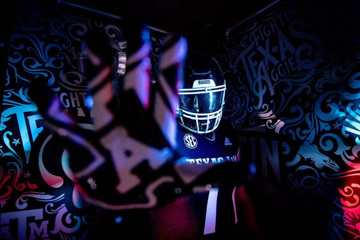 I will be signing my NLI to Texas A&amp;M this Wednesday in the Smithson Valley Fieldhouse at 9 AM alongside my brother and teammate <a href="/GWoods_24/">Gavin Woods</a>