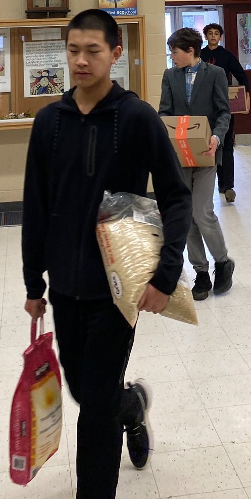 <a href="/WithrowQuest/">Withrow Jnr PS & Quest Alternative</a> #Winter #FoodDrive is an enormous success! Thx 2 all who gave: boxes &amp; boxes of essential food items 4 <a href="/EastviewCommCtr/">EastviewCommunityCtr</a> We are gratefl &amp; hope this brings u joy as it has 4 Ss &amp; Ts. #Foodinsecurity isn’t seasonal <a href="/BeverlyOBrien17/">Beverly O'Brien</a> <a href="/BelindaLonge/">Belinda Longe</a> <a href="/WithrowHandS/">Withrow Parent Council</a> <a href="/LC4_TDSB/">Learning Centre 4</a>