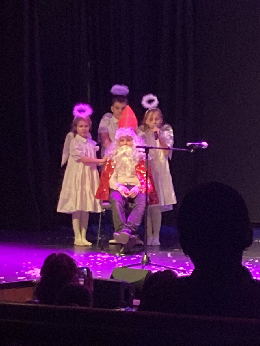 PirieParkPS's tweet photo. Some of our Ukrainian children put on a concert to celebrate St Nicholas π€© Many Ukrainian children woke up this morning to find sweets and a small gift under their pillow ππ #celebrate #learningtogther https://t.co/3XztKpriBV
