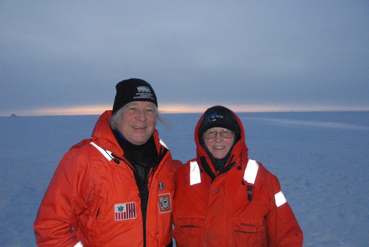 Scientists Lee Cooper &amp; Jackie Grebmeier have been visiting the #Arctic on research expeditions for more than 30 years, but they have never visited the North Pole. Until now... 👩‍🔬👨‍🔬❤️❄️🌊🚢🔬 conta.cc/3iAuLxl