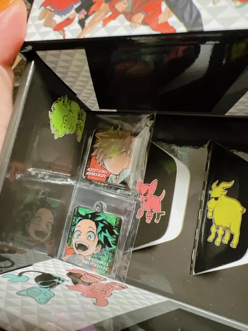 カステラの箱、引き出しタイプだから何か入れよーって買ったんだけど、こんなところにもドッグとシープたちがwこまかい! 